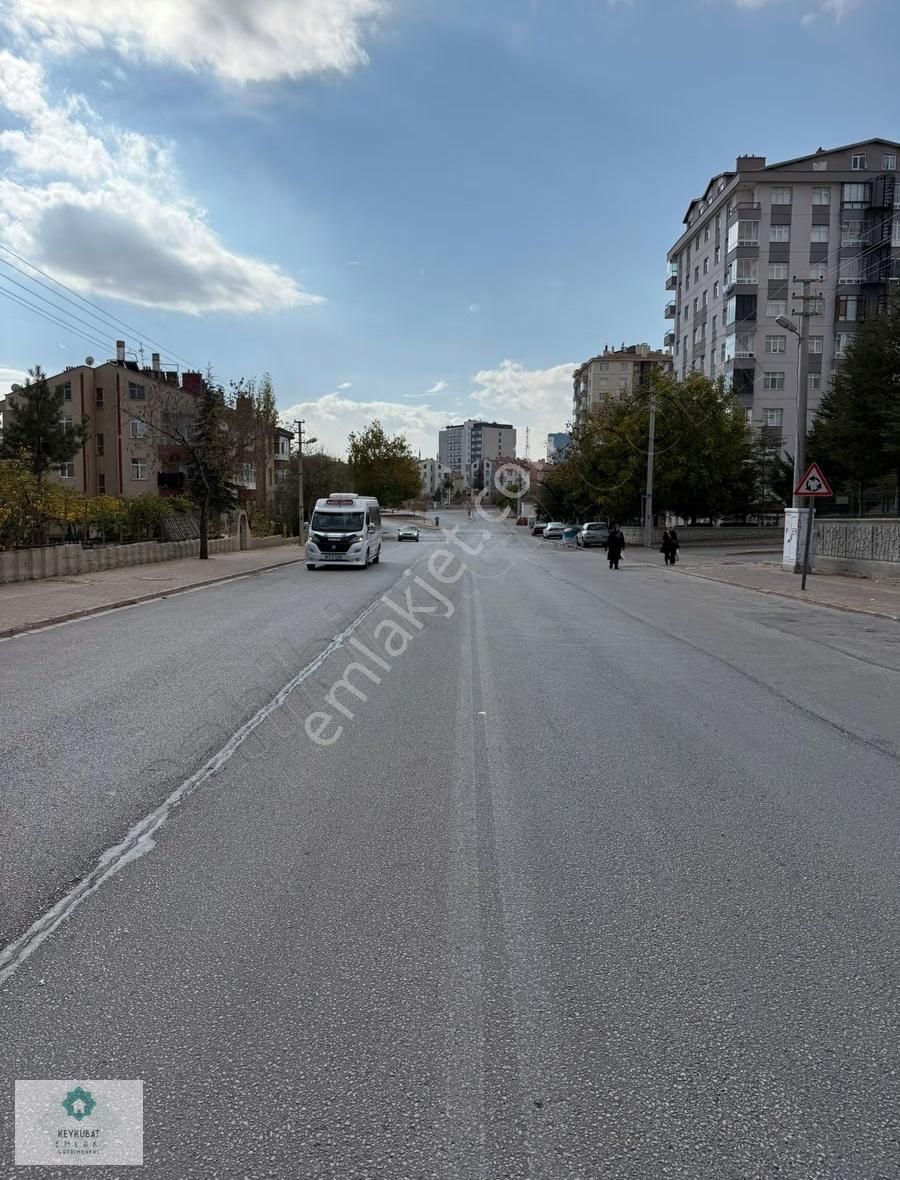Keykubat'tan Cadde Üzeri Satılık 3+1 Bakımlı Daire - Görsel 12
