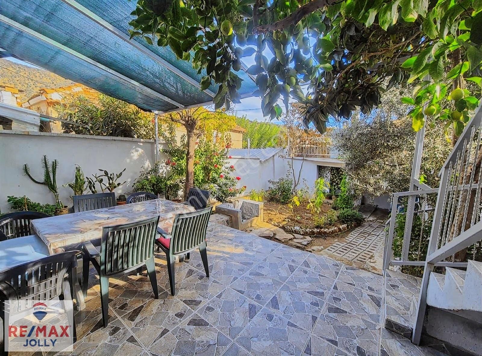 İzmir Bayındır Zeytinova Mah. 2+2 Satılık Avlulu İki Kat Köy Evi - Görsel 8