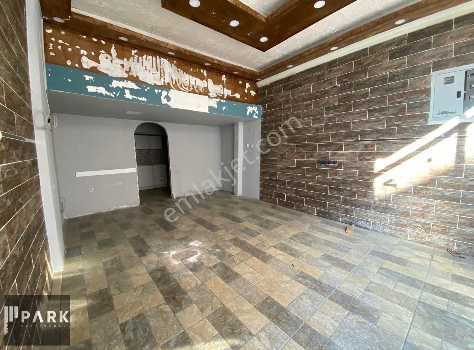 Park Gayrimenkulden Osmangazi'de Kiralık Dükkan