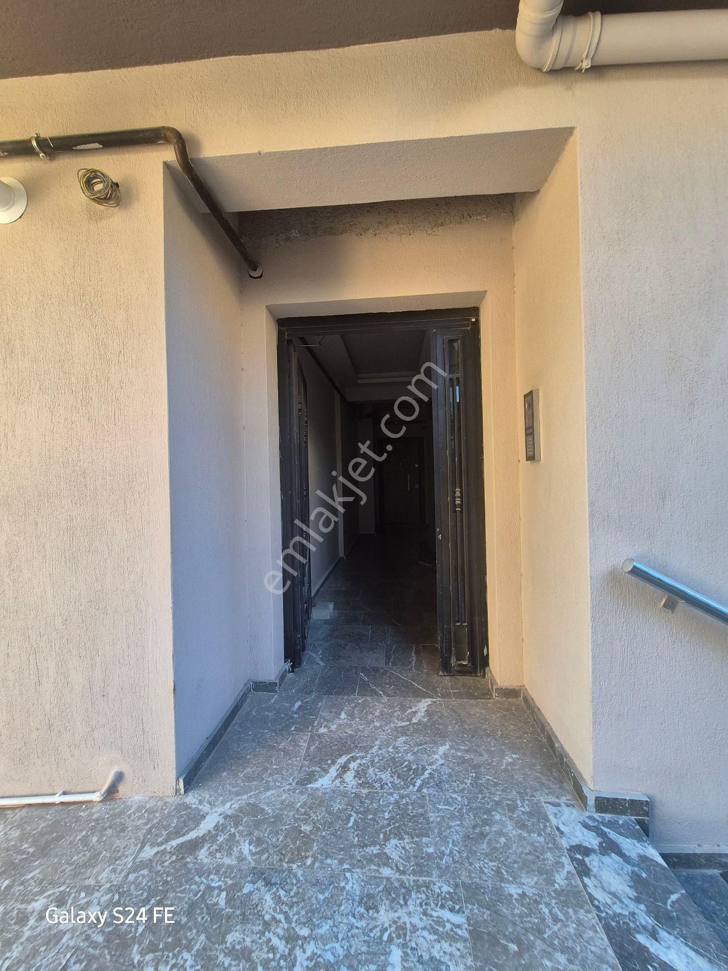 Bornova Doğanlar Da 2+1 Kiralık Lüks Daire - Görsel 6