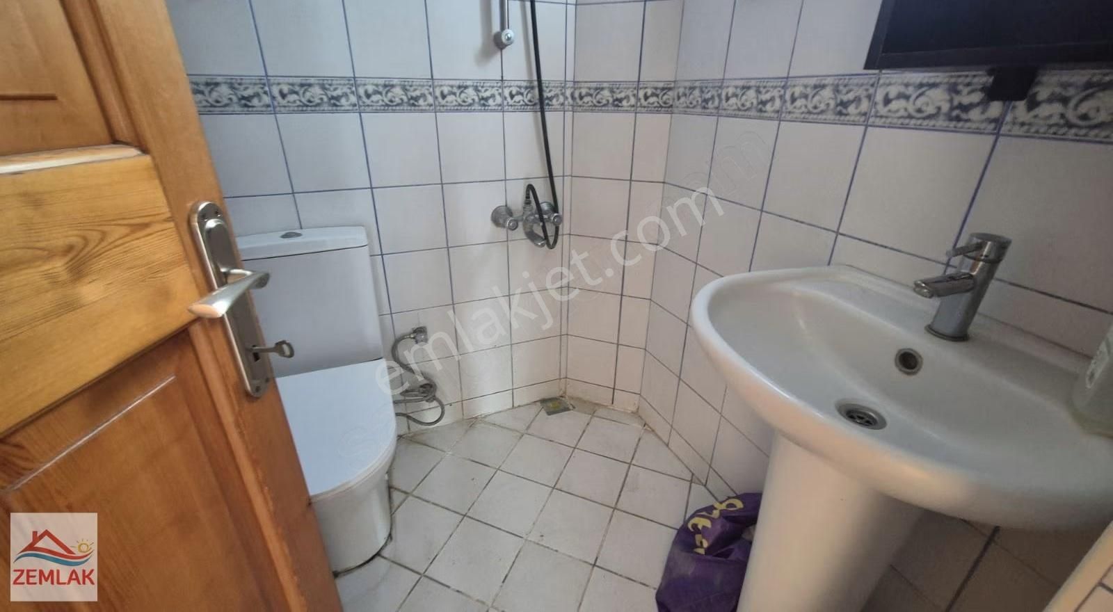 Bitez Sahilde Kiralık 1+1 Üst Kat Daire - Görsel 9