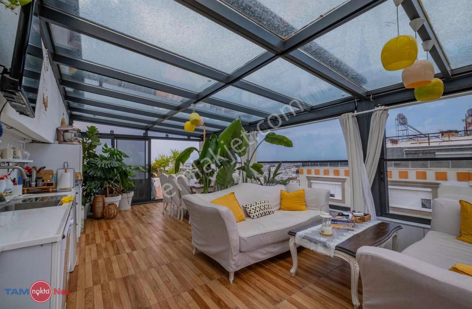 Güzeloba'da Dubleks Kış Bahçeli Satılık Daire