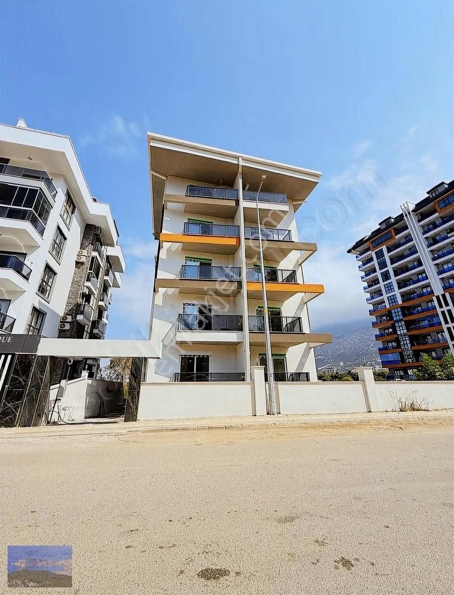 Yeni Bina Mahmutlar 1+1 Havuzlu Daire Acill