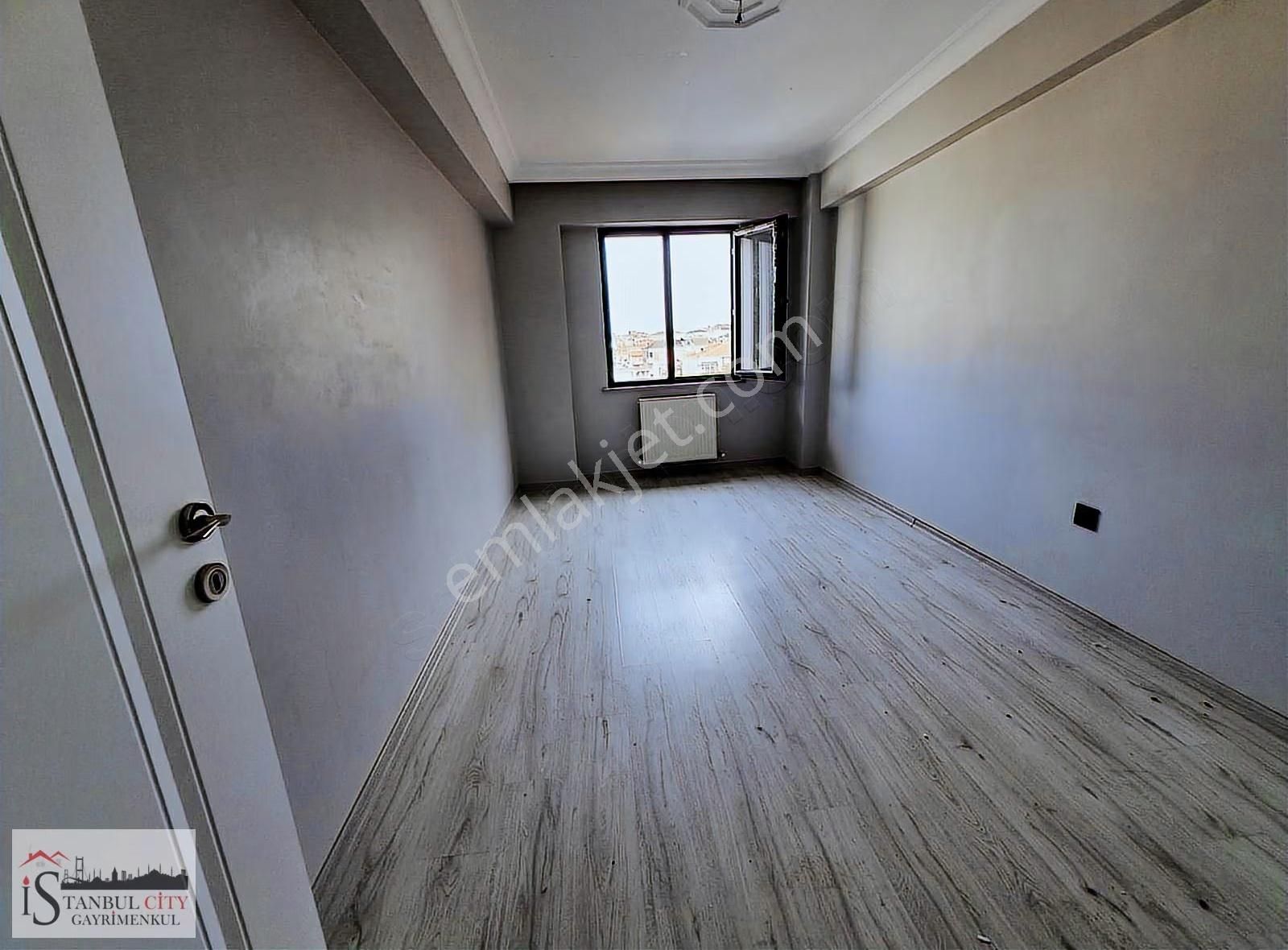 Bağcılar Hürriyet Mahallesinde Satılık 4+1 160 M2 Dubleksdaire - Görsel 11