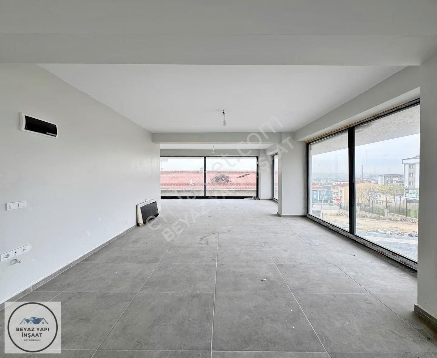Beyaz Yapıdan Sağlık Bölgesinde Yoğun Lokasyon'da Kiralık Dükkan - Görsel 7