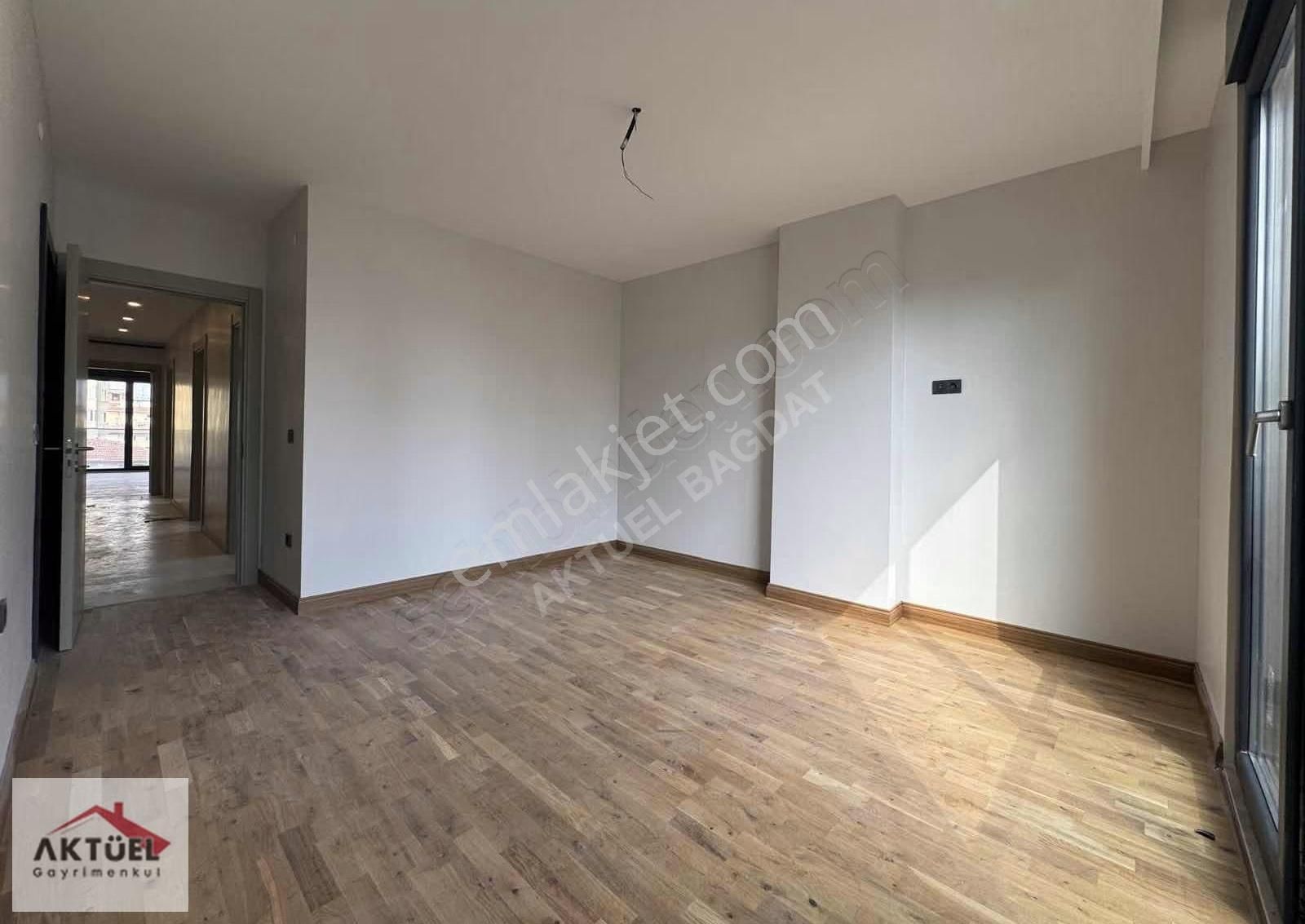 Göztepe'de Marmaraya Yakın Sıfır Bina 140 M2 Balkonlu Lüx 3+1 - Görsel 26