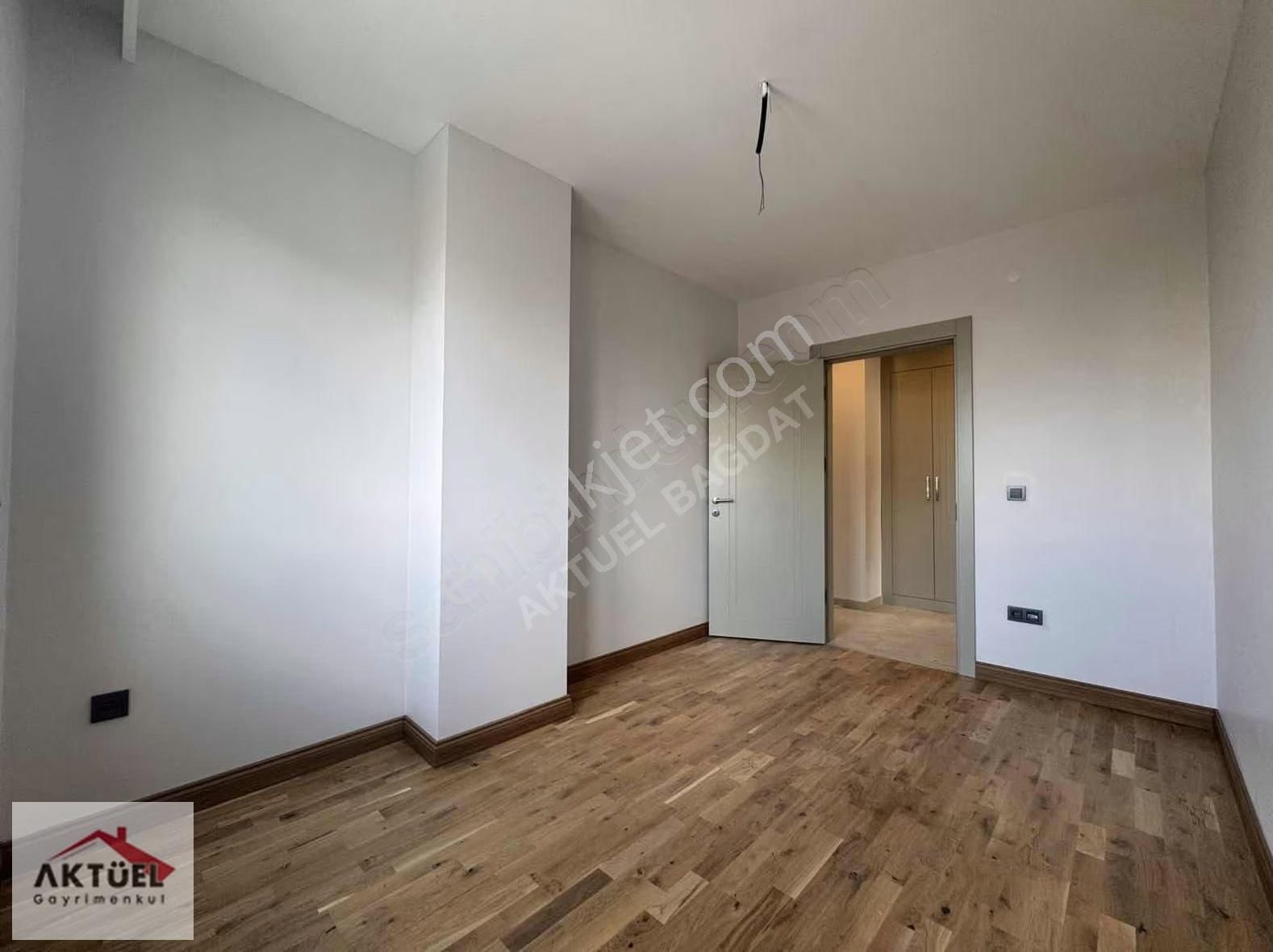 Göztepe'de Marmaraya Yakın Sıfır Bina 140 M2 Balkonlu Lüx 3+1 - Görsel 28