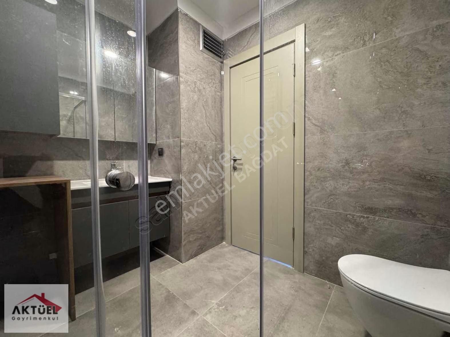 Göztepe'de Marmaraya Yakın Sıfır Bina 140 M2 Balkonlu Lüx 3+1 - Görsel 17