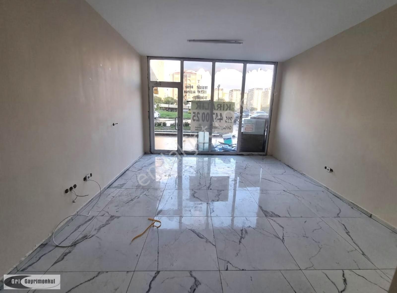 Tuzla Kampüs Doğu Altı Kiralık Dükkan : Ofis : İşyeri - Görsel 4