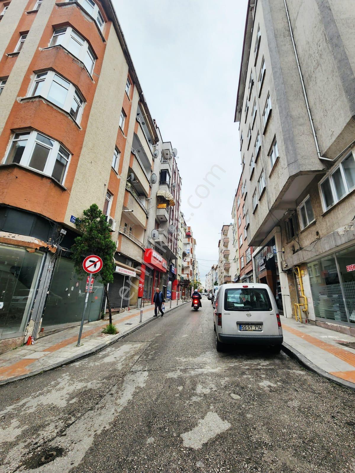 Samsun İlkaadım Hürriyet Mahallesinde 2+1 Satılık Fırsat Daire - Görsel 13