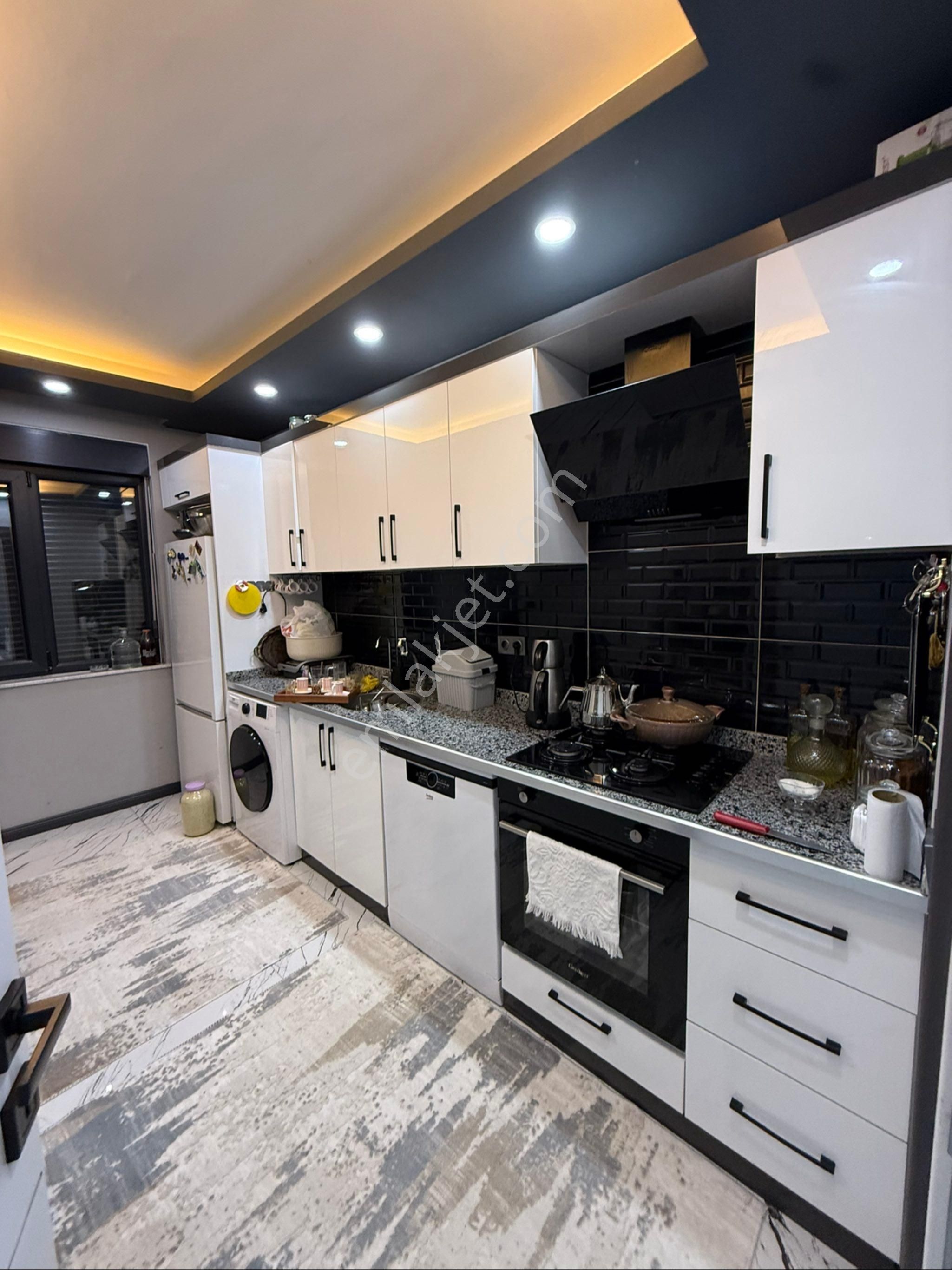 🏡 Şelale Mahallesinde 3+1 Tramvay Yakını Han Gibi Daire🏡