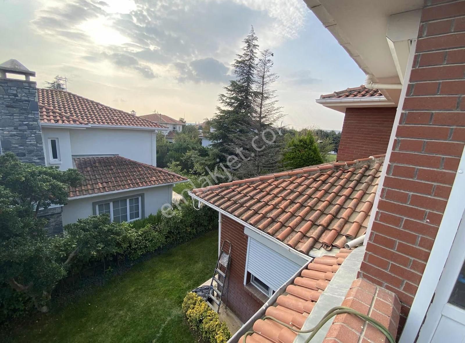 Bademli De Geniş Bahçeli Müstakil Havuzlu Dubleks Kiralık Villa - Görsel 23