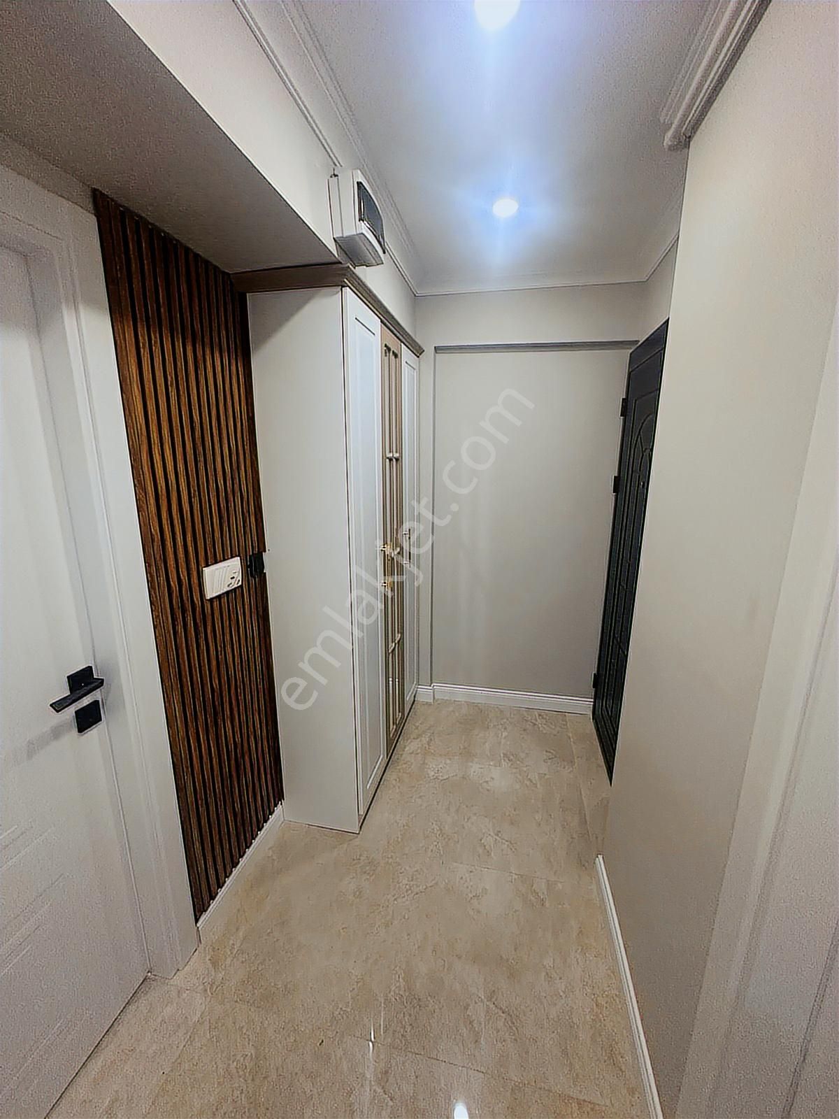 Tamiş'den Altıntepede Cadde Üzeri Sahile Yakın Asansörlü3.kat2+1 - Görsel 26