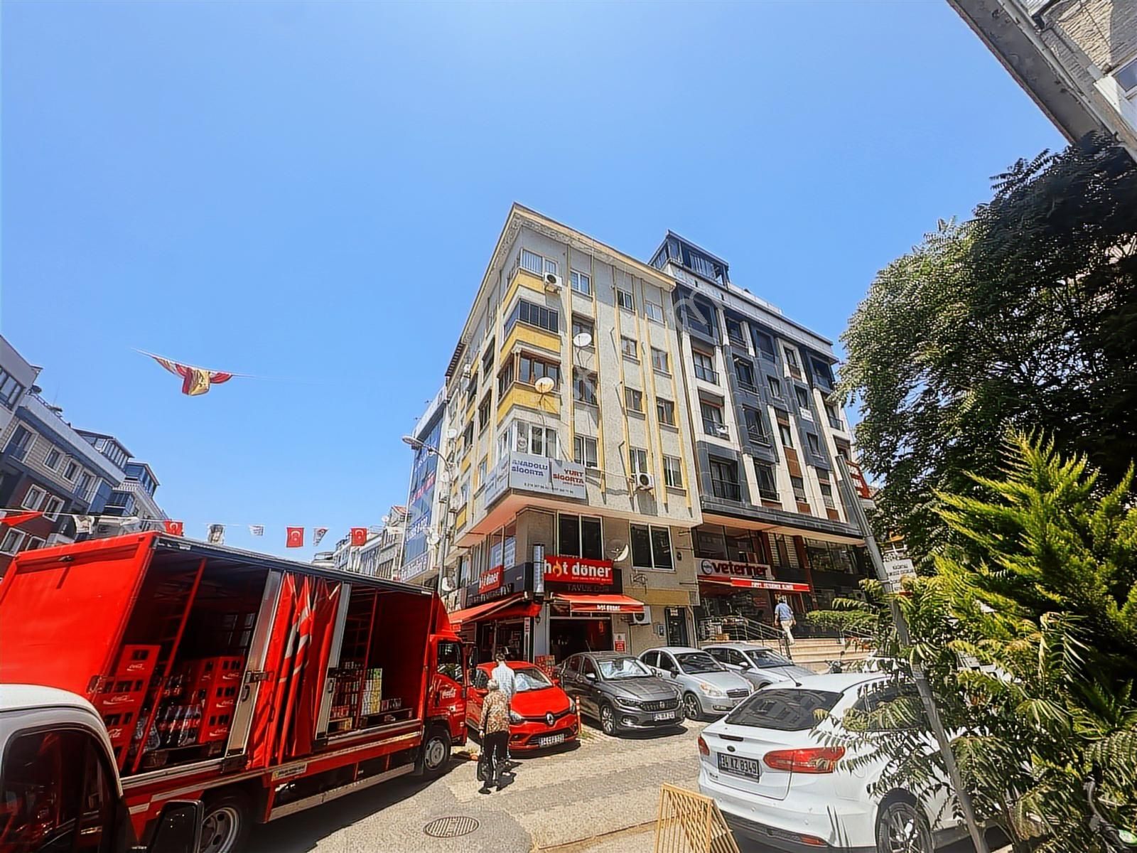 Tamiş'den Altıntepede Cadde Üzeri Sahile Yakın Asansörlü3.kat2+1 - Görsel 27