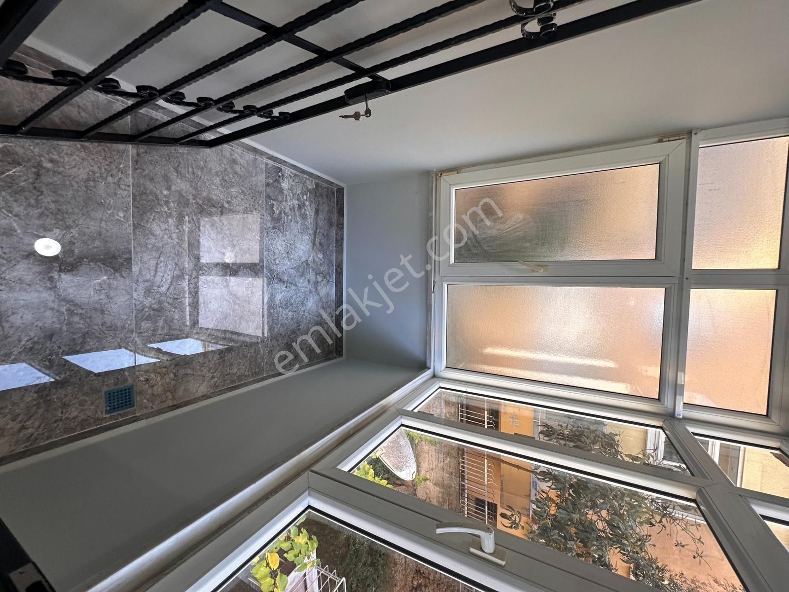 Tamiş'den Küçükyalı'da Asansörlü Çift Banyolu 1.kat Ön Cephe 3+1 - Görsel 32