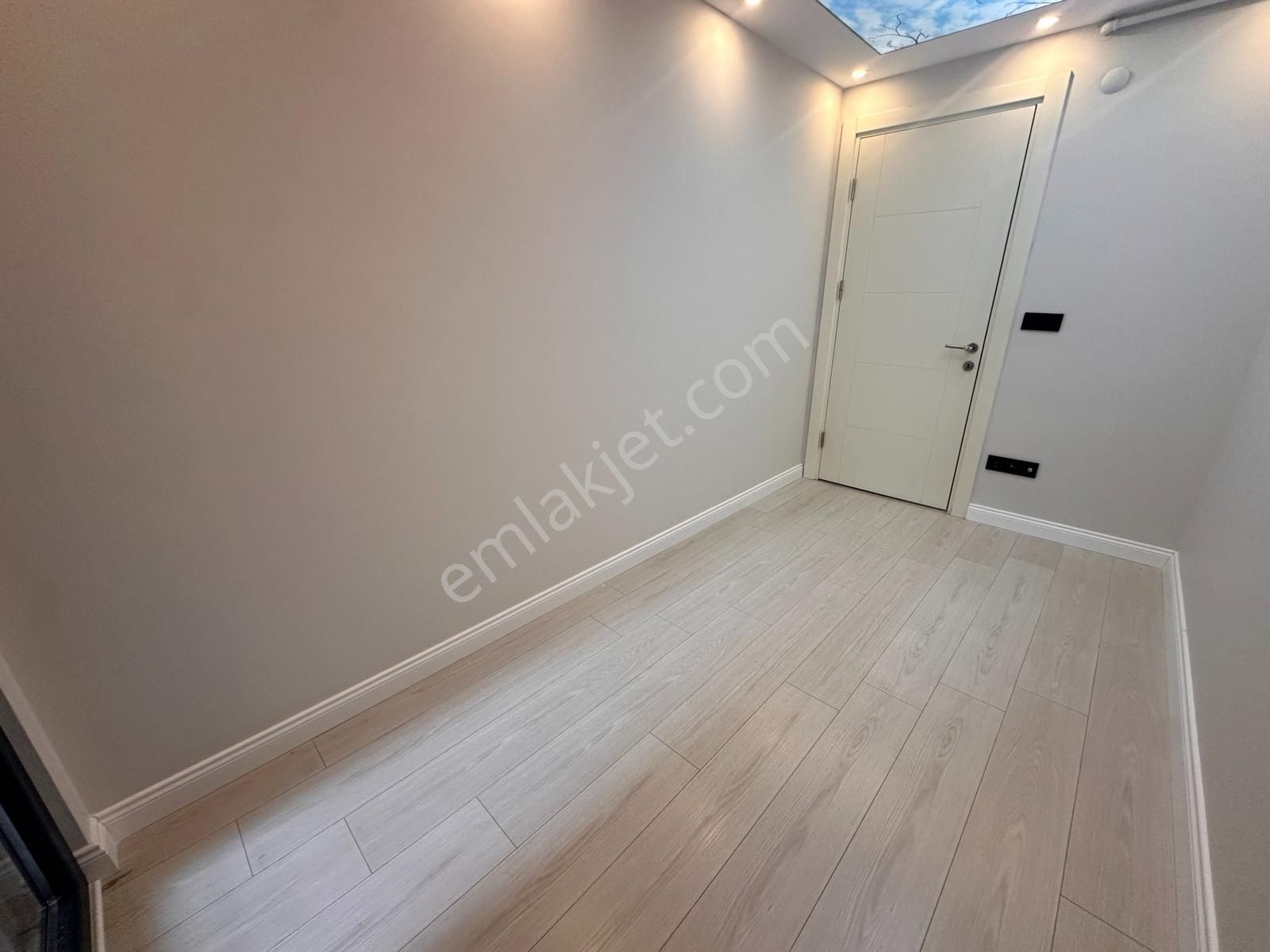 Tamiş'den Küçükyalı Atatürk Caddesinde 6 Yıllk 2.kat Balkonlu2+1 - Görsel 25