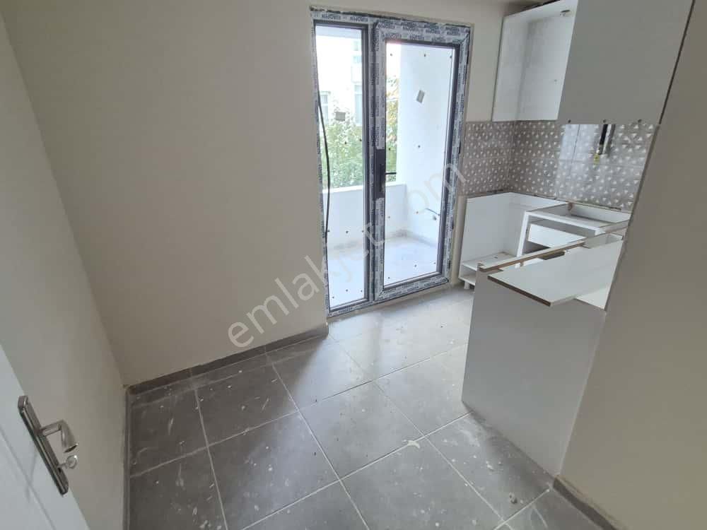 Delux'den Vatan Mh.'de Sahile Yakın Konumda Sıfır 2+1 - Görsel 6