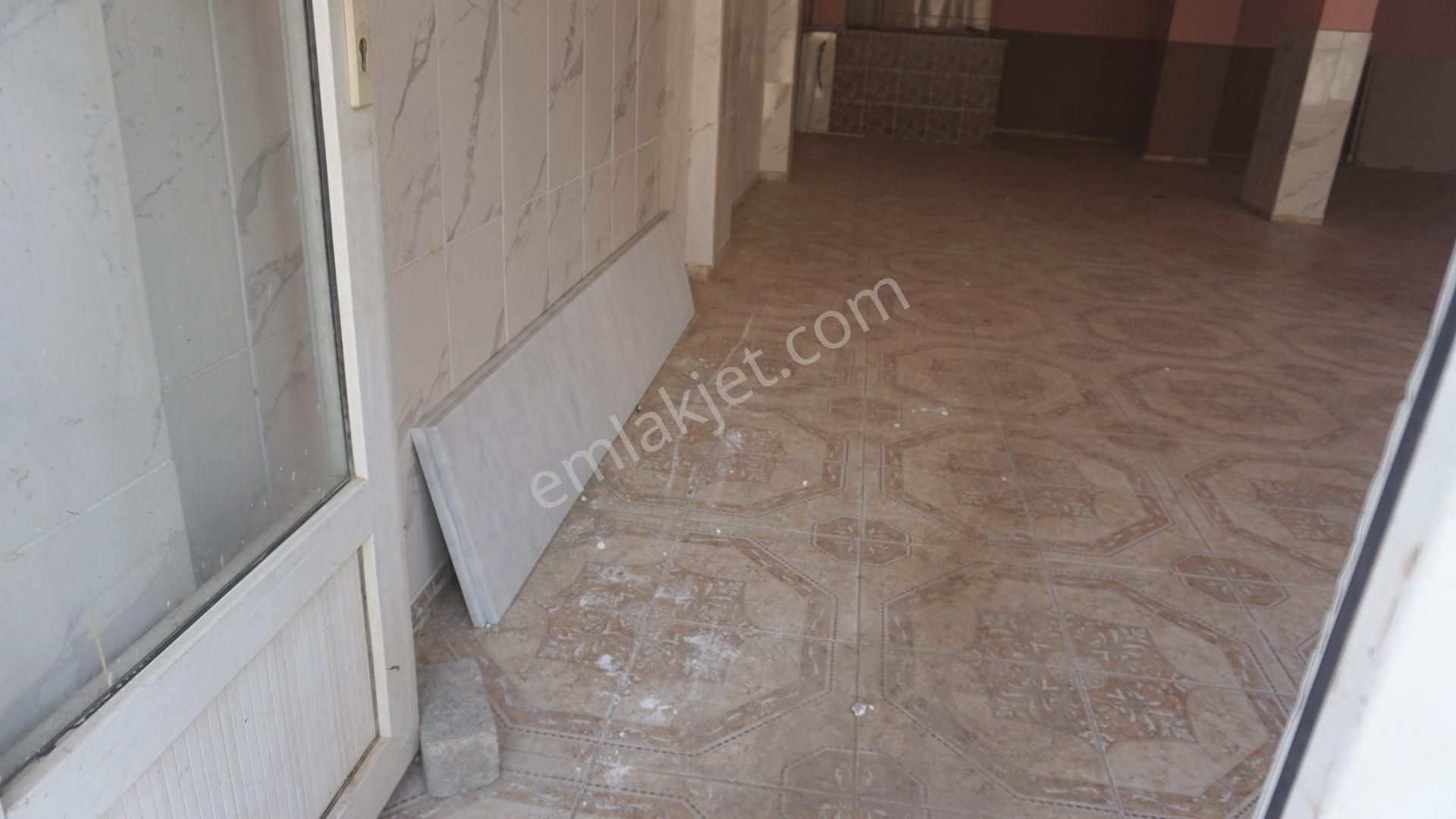 Asarlıkda Kiralık Dükkan 140 M2 Wc Li Çiğli Serkan Emlak Dan - Görsel 25