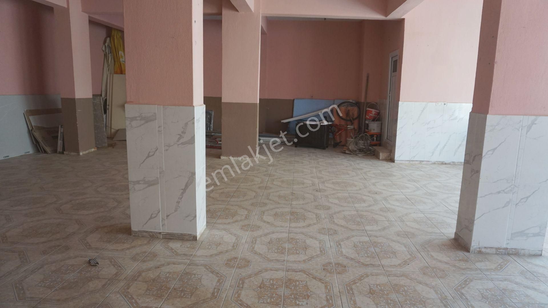 Asarlıkda Kiralık Dükkan 140 M2 Wc Li Çiğli Serkan Emlak Dan - Görsel 5