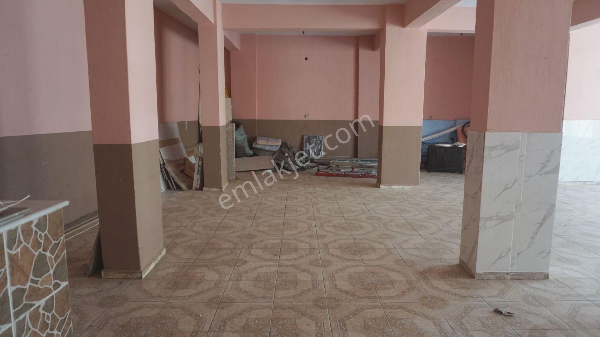 Asarlıkda Kiralık Dükkan 140 M2 Wc Li Çiğli Serkan Emlak Dan - Görsel 8