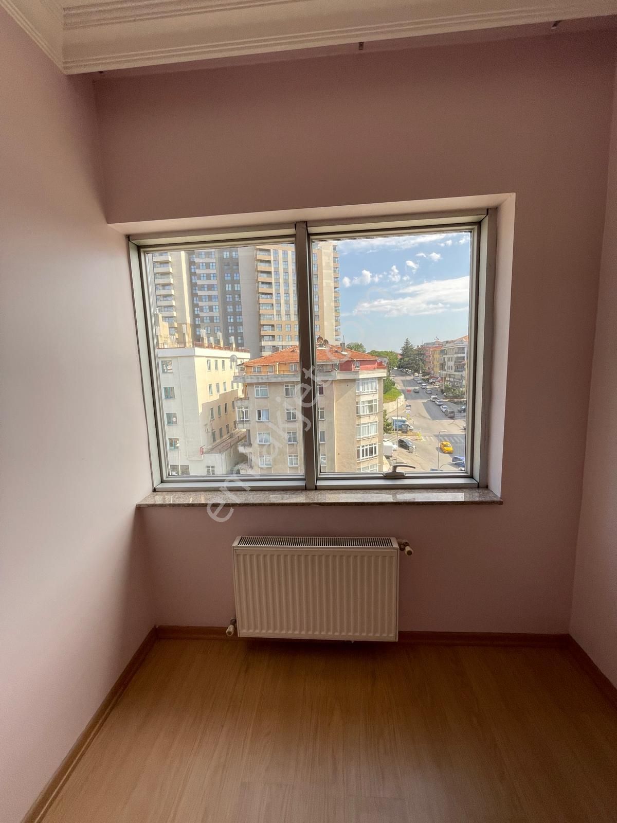 Emlak Dünyasından Küçükyalıda Atatürk Caddesinde Ön Köşe Cephe Etrafı Açık Lüx 3+2 Dublex - Görsel 22