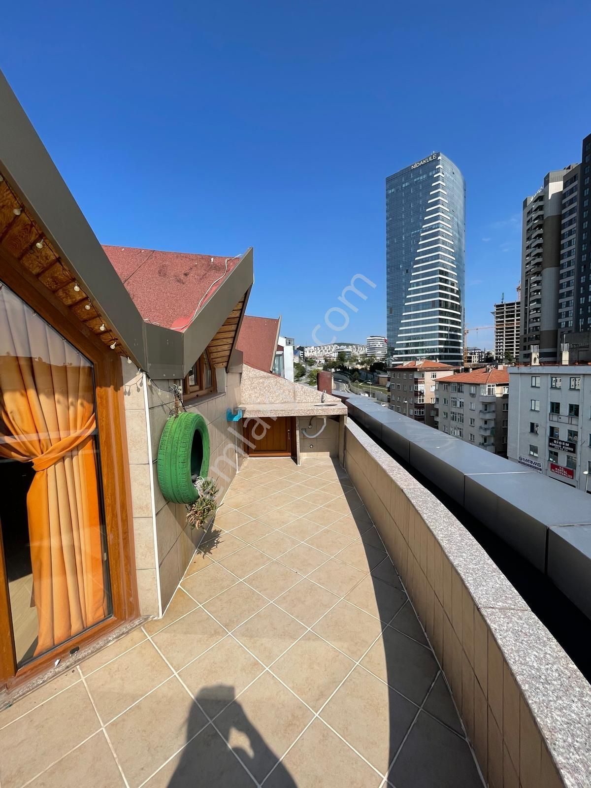 Emlak Dünyasından Küçükyalıda Atatürk Caddesinde Ön Köşe Cephe Etrafı Açık Lüx 3+2 Dublex - Görsel 12