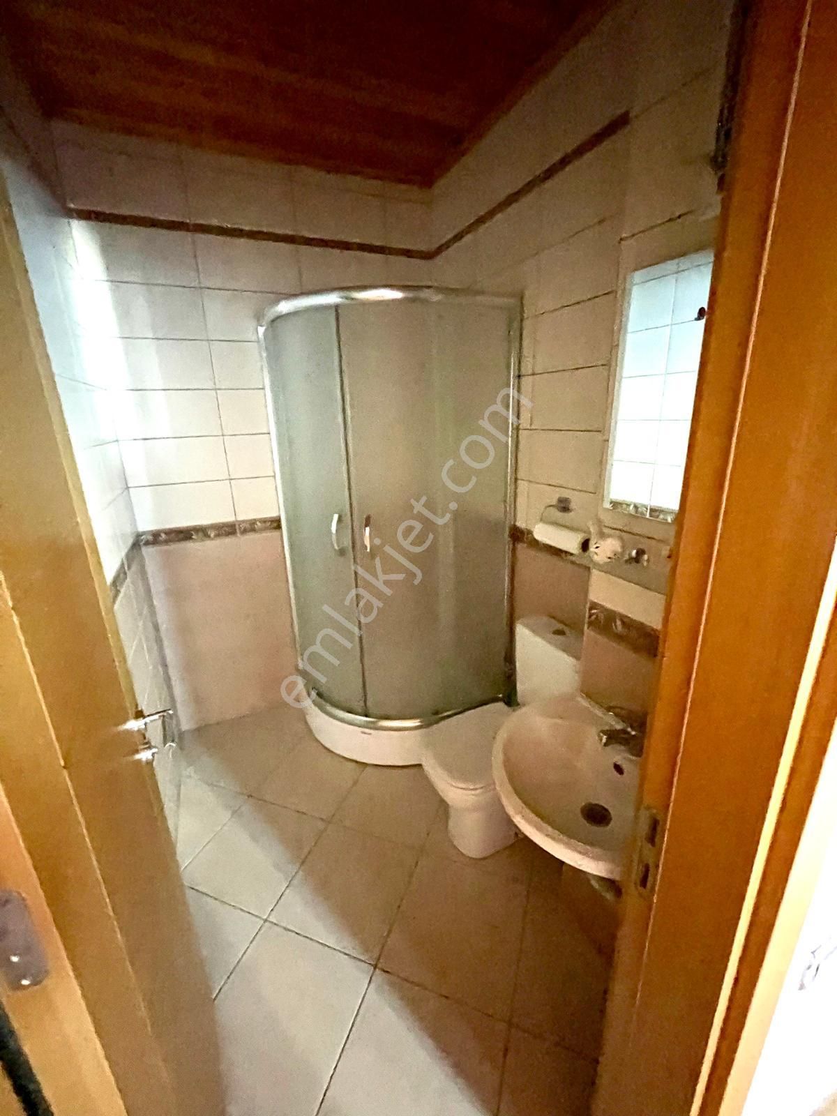 Emlak Dünyasından Küçükyalıda Atatürk Caddesinde Ön Köşe Cephe Etrafı Açık Lüx 3+2 Dublex - Görsel 6