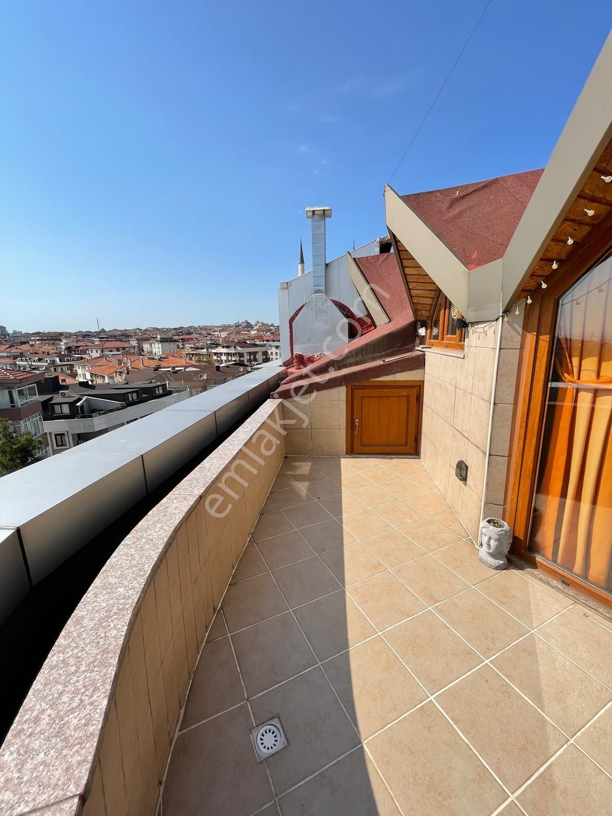 Emlak Dünyasından Küçükyalıda Atatürk Caddesinde Ön Köşe Cephe Etrafı Açık Lüx 3+2 Dublex - Görsel 8