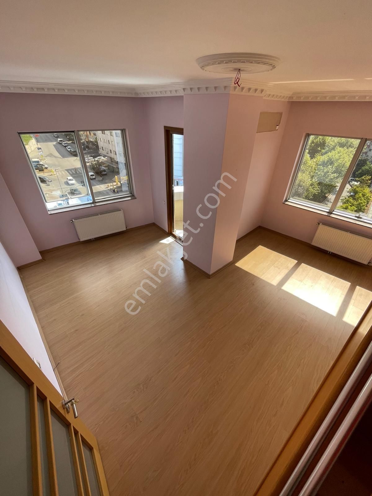 Emlak Dünyasından Küçükyalıda Atatürk Caddesinde Ön Köşe Cephe Etrafı Açık Lüx 3+2 Dublex - Görsel 16