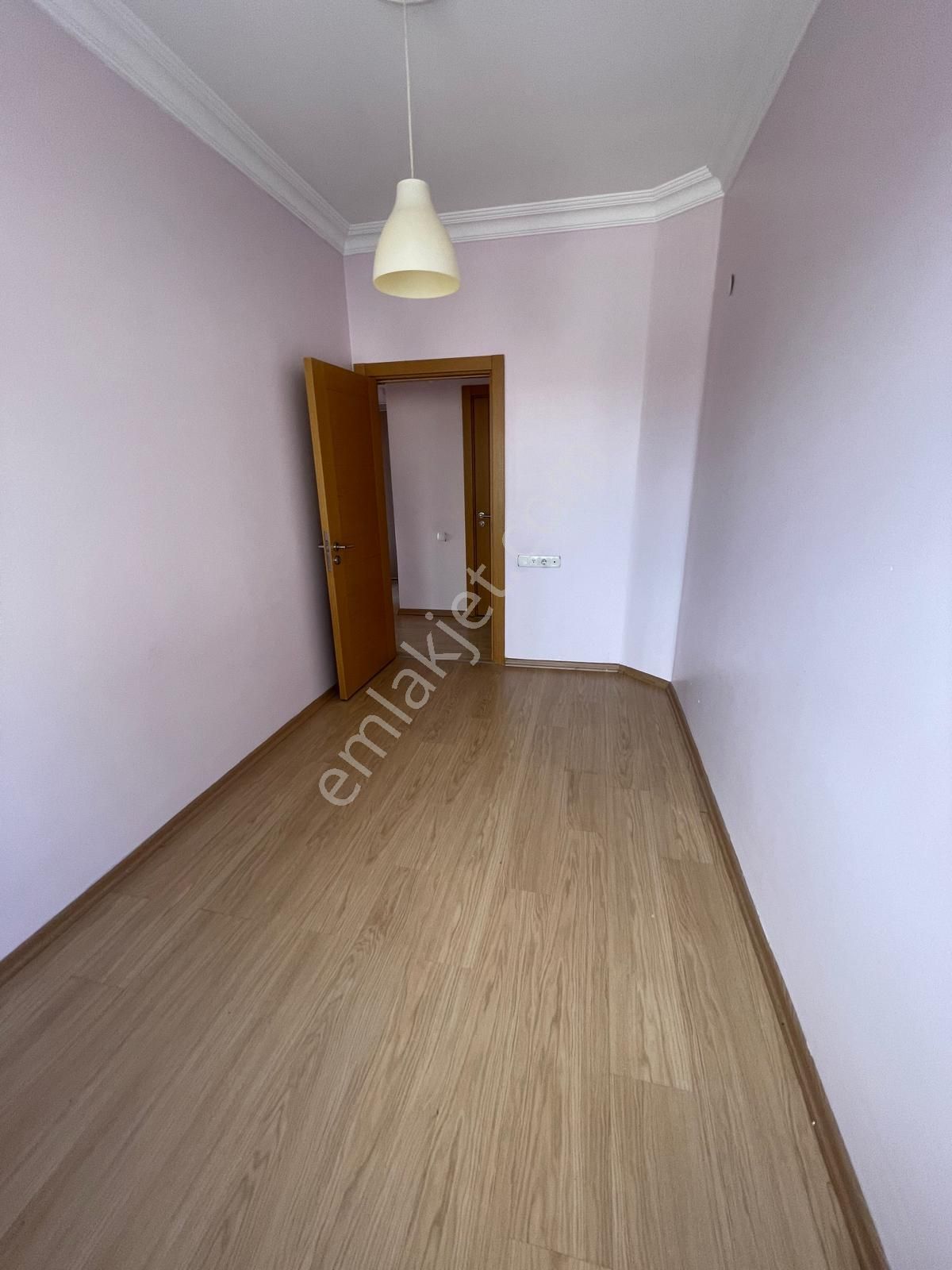 Emlak Dünyasından Küçükyalıda Atatürk Caddesinde Ön Köşe Cephe Etrafı Açık Lüx 3+2 Dublex - Görsel 23