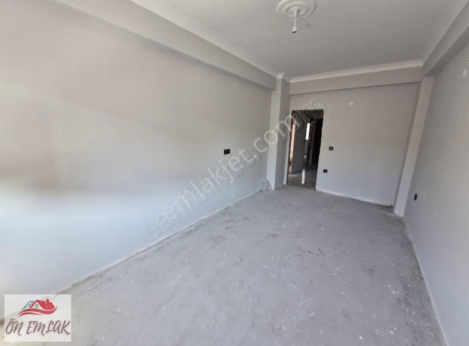 Ön Emlak'tan Burhaniye Merkez Köşe Konumda Sıfır 2+1 Daire! - Görsel 4