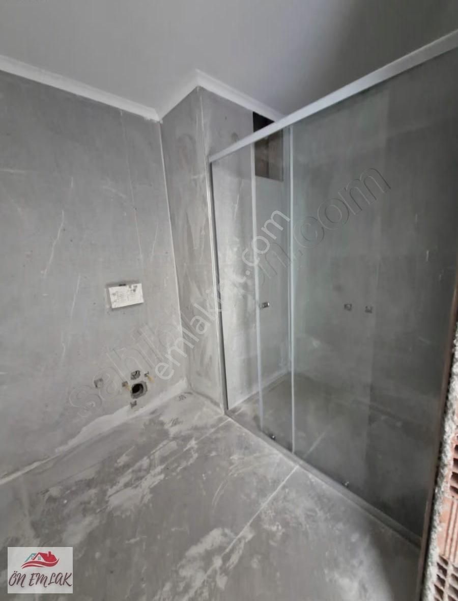 Ön Emlak'tan Burhaniye Merkez Köşe Konumda Sıfır 2+1 Daire! - Görsel 2