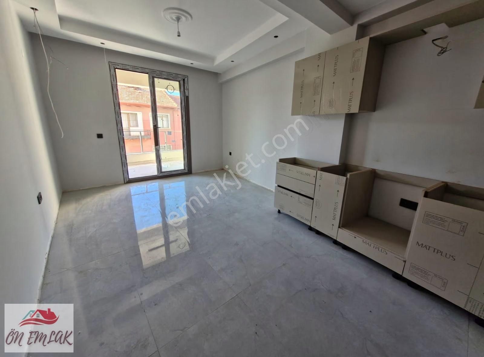 Ön Emlak'tan Burhaniye Merkez Köşe Konumda Sıfır 2+1 Daire! - Görsel 9