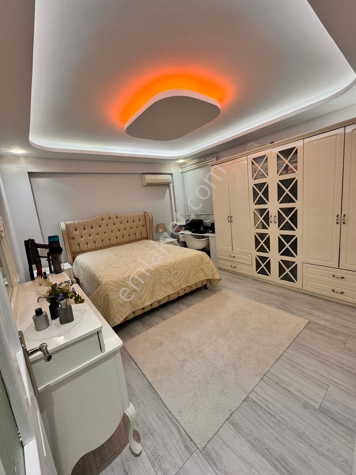 Bornova Merkezi Konum Modern Tasarımlı, Kapalı Mutfak Lüks Daire - Görsel 14