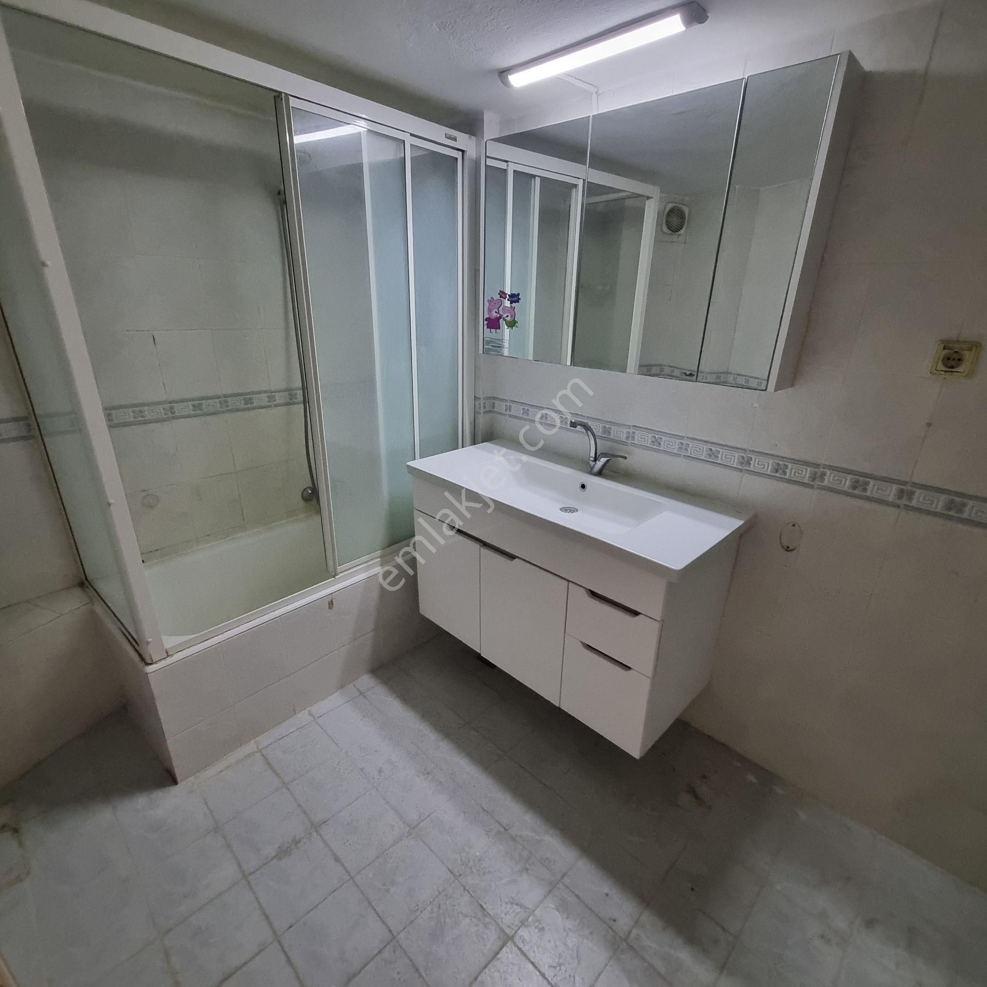Bostanlı Mah. 2011 Sokak’ta Ferah, Aydınlık, 3+1 Kiralık Daire - Görsel 14