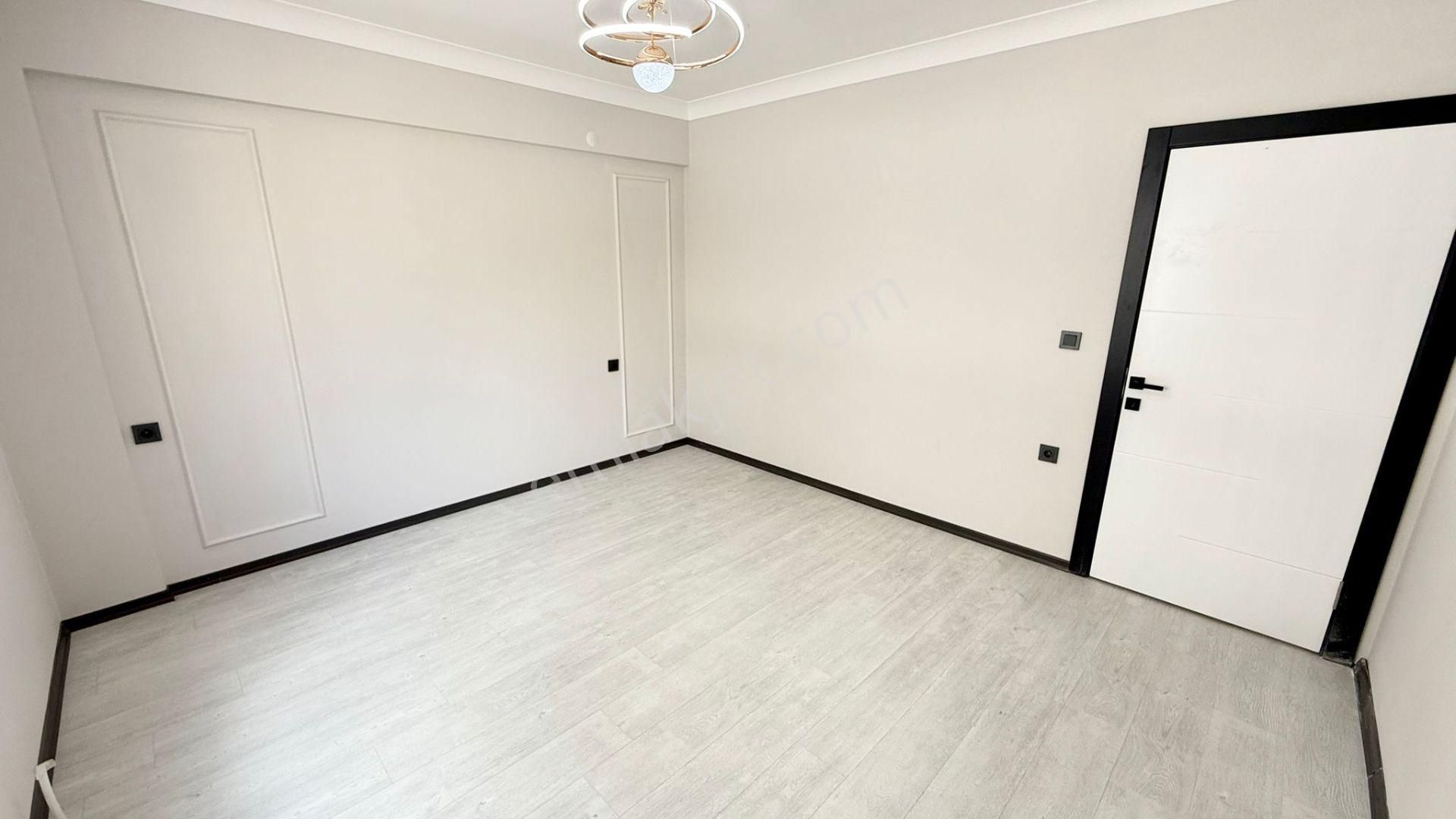 Altındağ - Feridun Çelik Mahallesi 4.cadde Yakınında A.katta Full+full Yapılı 3+1 Satılık Daire !! - Görsel 12