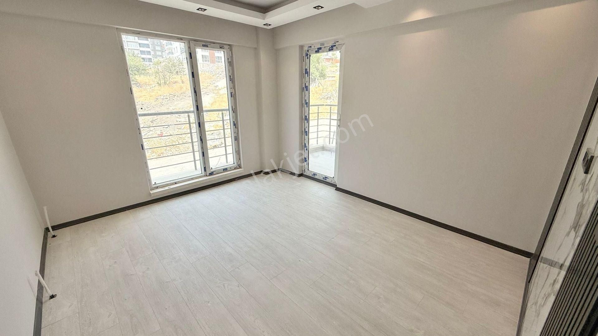 Altındağ - Feridun Çelik Mahallesi 4.cadde Yakınında A.katta Full+full Yapılı 3+1 Satılık Daire !! - Görsel 10