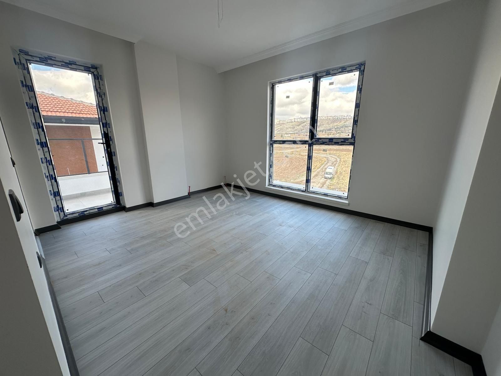 Demirkapı Emlaktan Sıfır Binada Ful+ful 5+1 Dublex Araç Takaslı - Görsel 18
