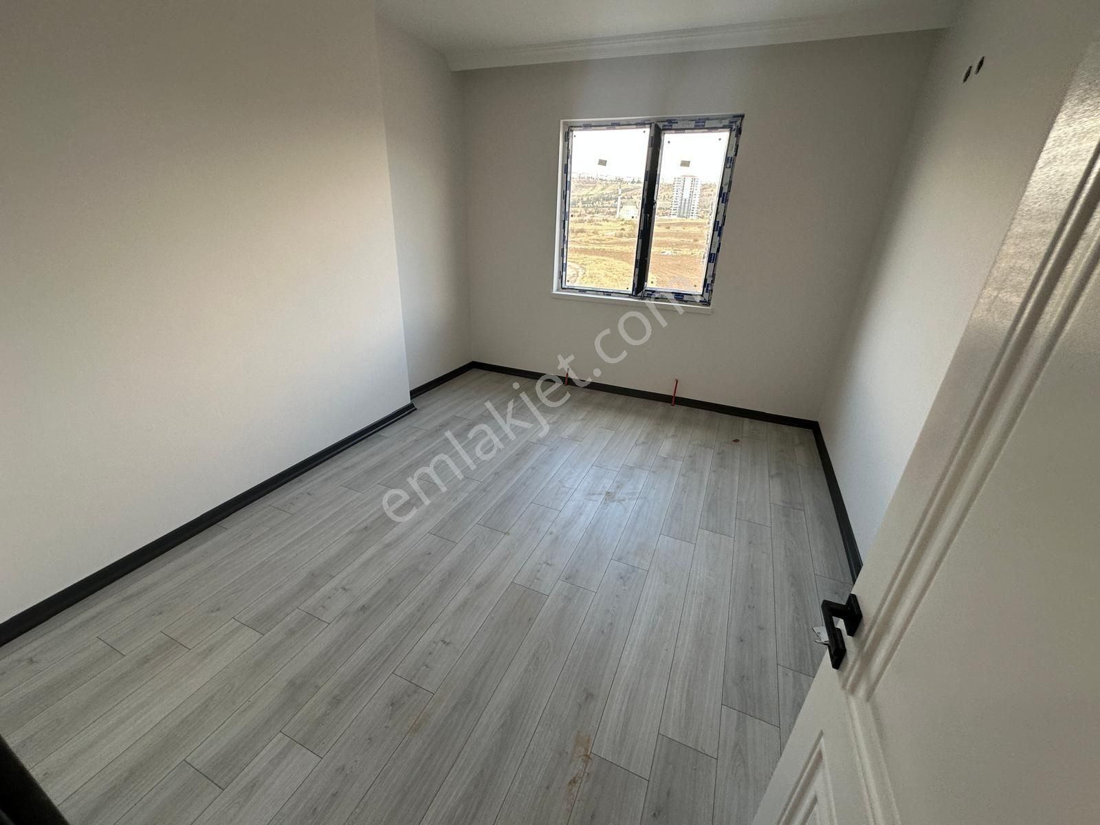 Demirkapı Emlaktan Sıfır Binada Ful+ful 5+1 Dublex Araç Takaslı - Görsel 14