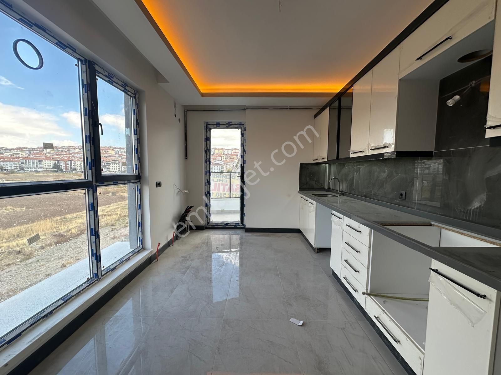Demirkapı Emlaktan Sıfır Binada Ful+ful 5+1 Dublex Araç Takaslı - Görsel 4