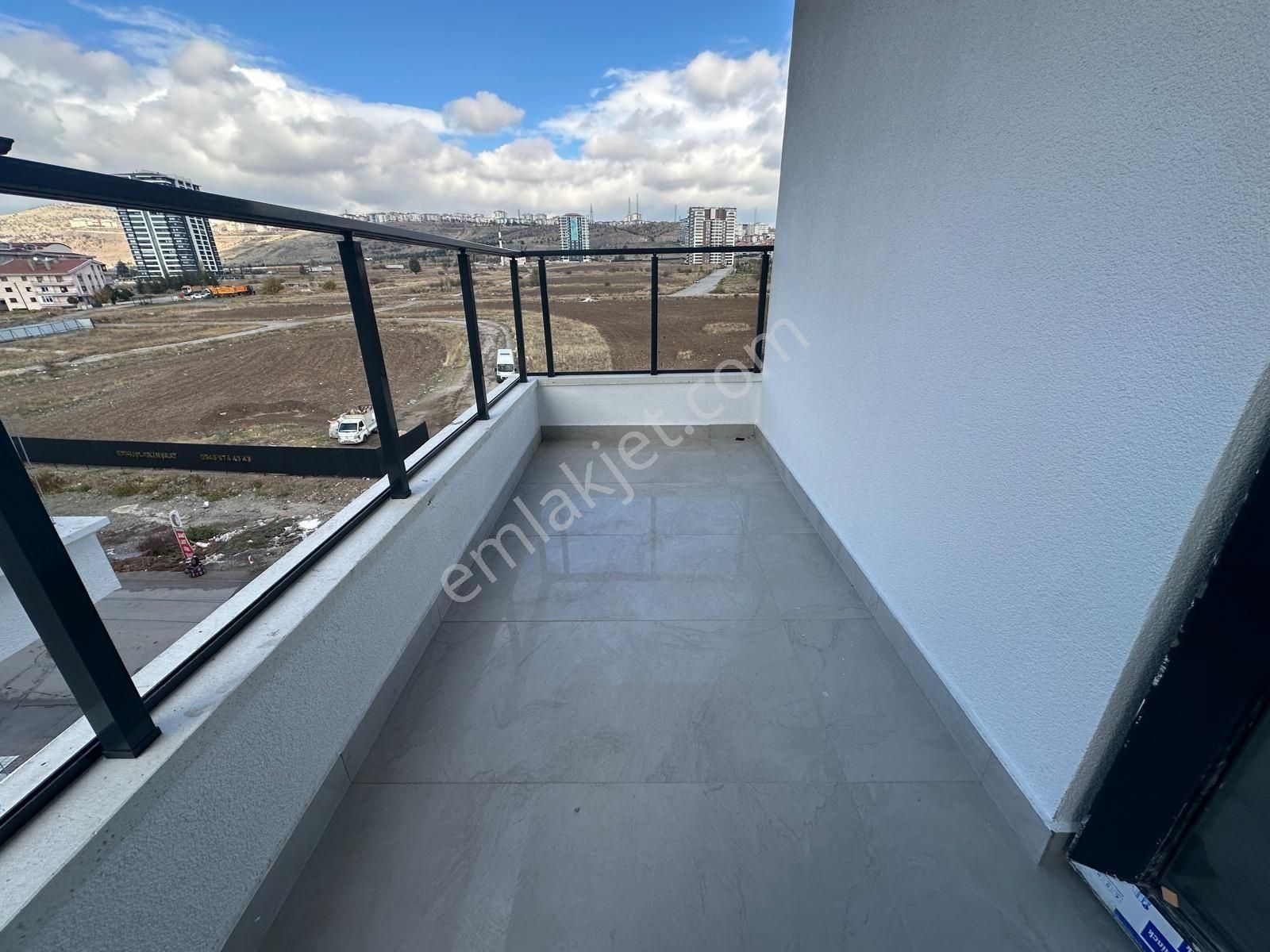 Demirkapı Emlaktan Sıfır Binada Ful+ful 5+1 Dublex Araç Takaslı - Görsel 27