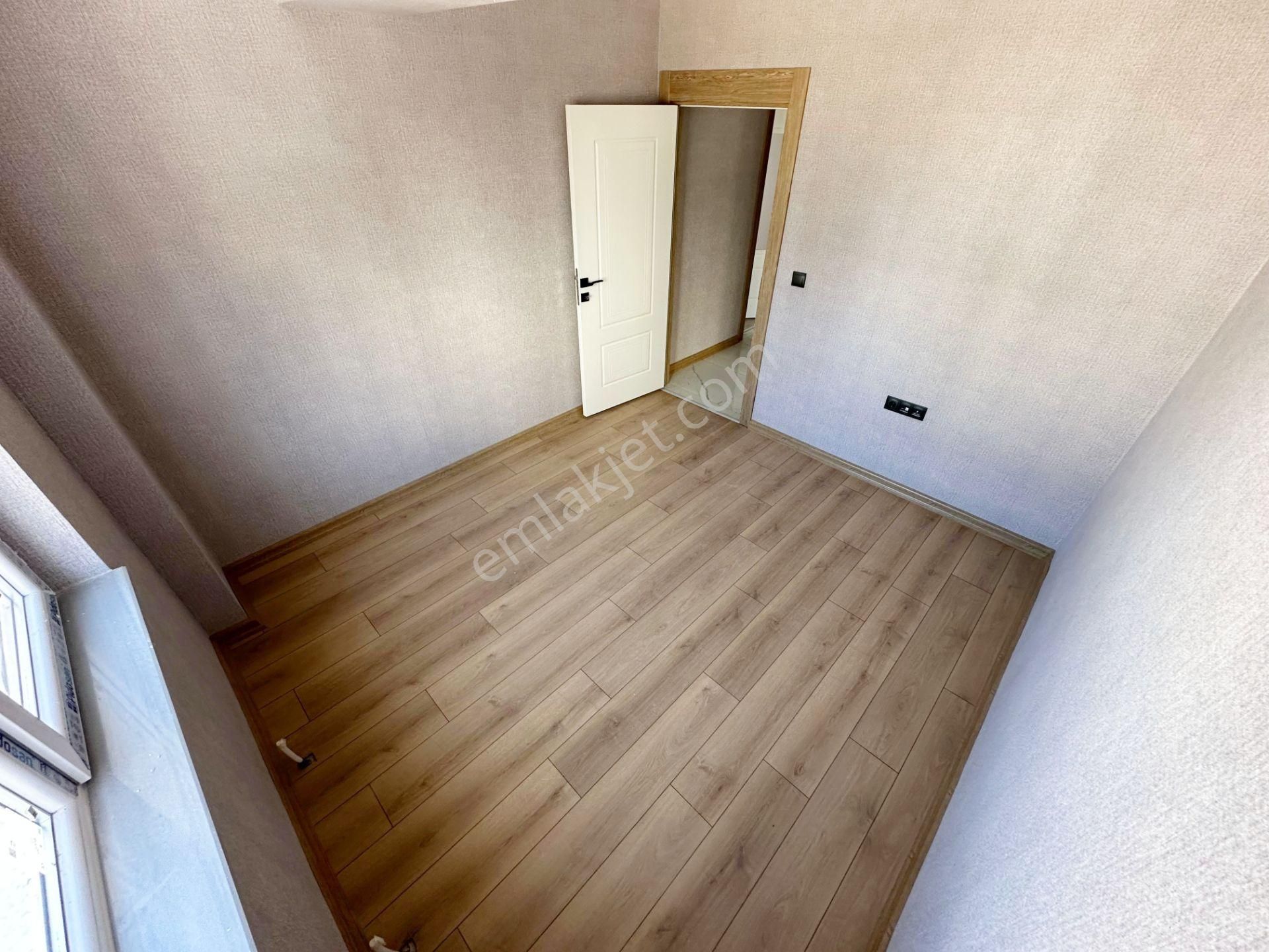 M.k.mh'de ! Güncel Fiyatlı ! 3+1 1.kat Konumun'da Satılık Daire - Görsel 16