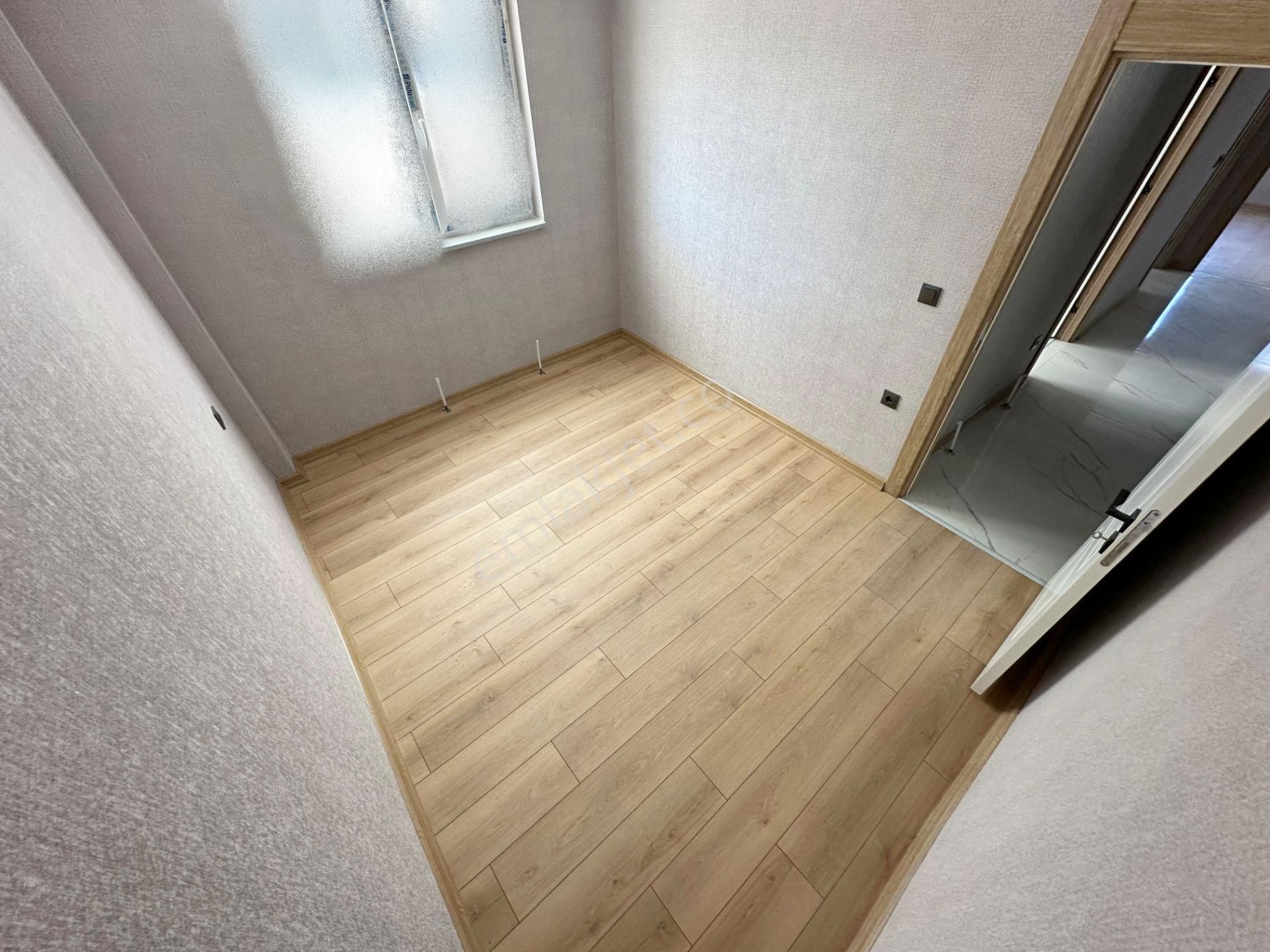 M.k.mh'de ! Güncel Fiyatlı ! 3+1 1.kat Konumun'da Satılık Daire - Görsel 13