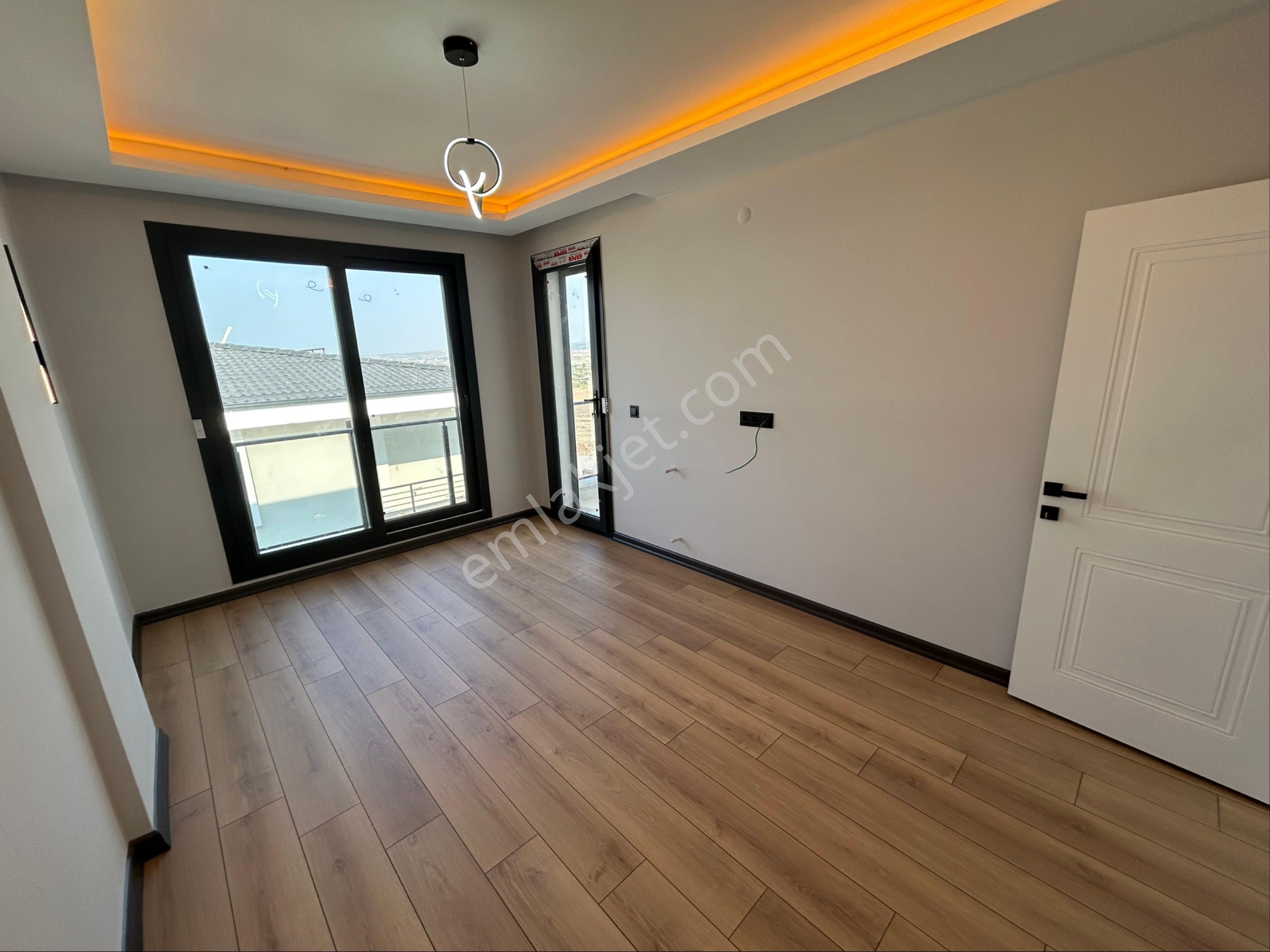 Didim Hisarda Geniş Bahçeli 3+1 Villa - Görsel 23