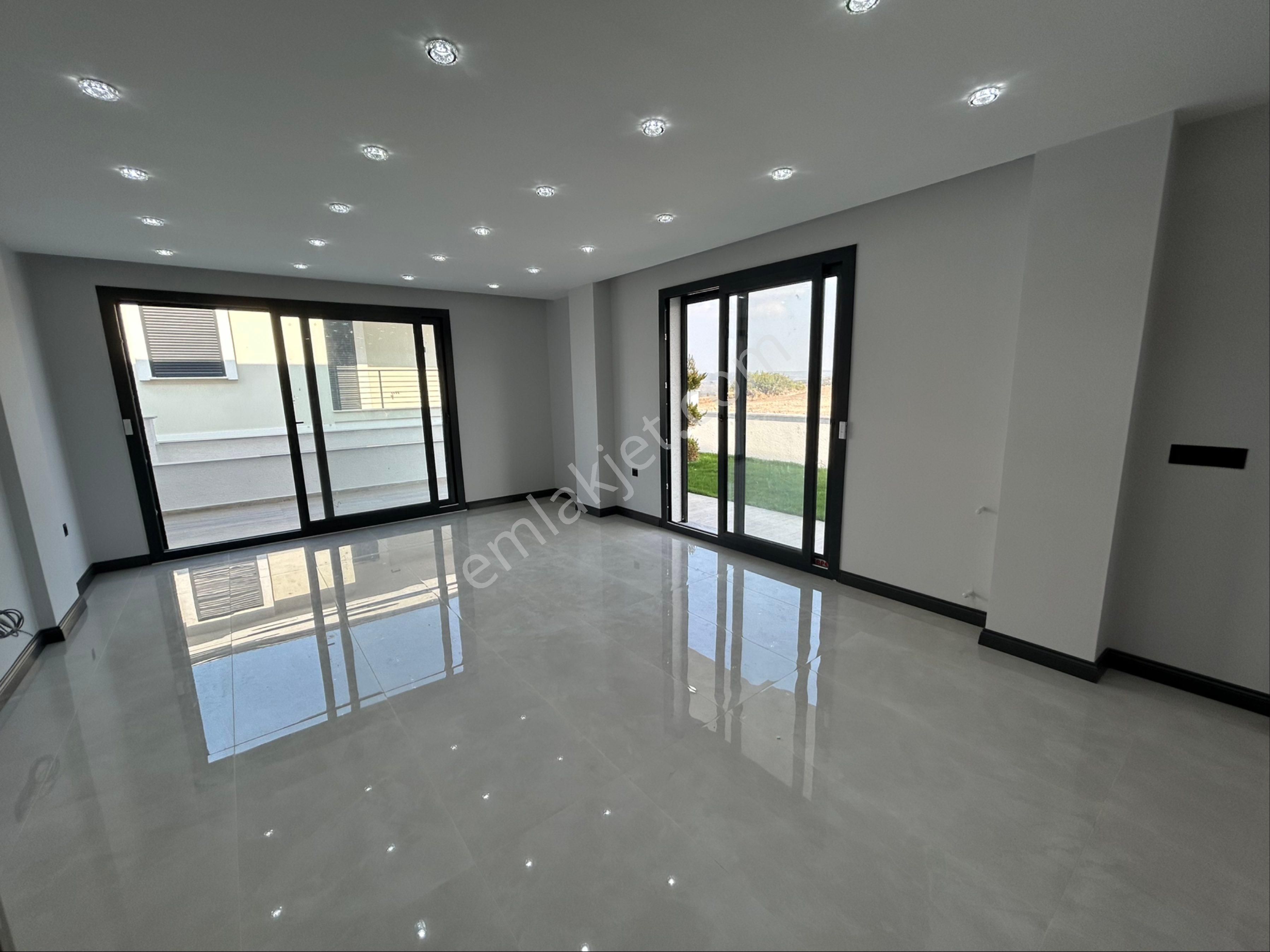 Didim Hisarda Geniş Bahçeli 3+1 Villa - Görsel 12