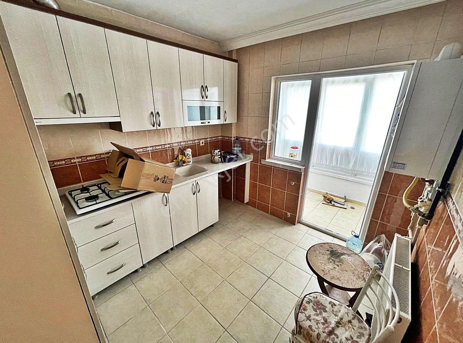 Cihandan Güventepe Cadde Üzerinde Asansörlü Arakatta 3+1 Daire