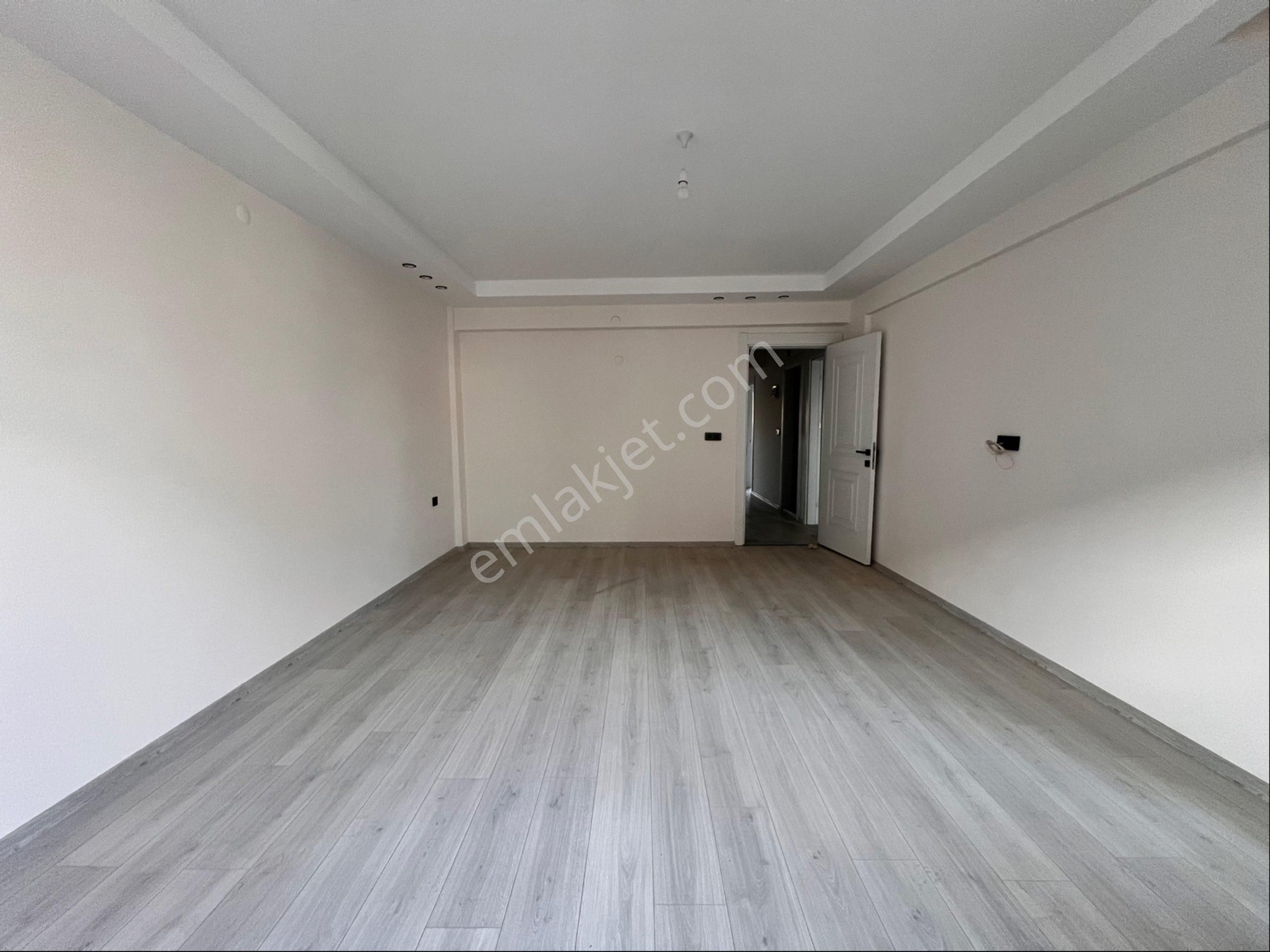 Çarşıda Sıfır Satılık Daire