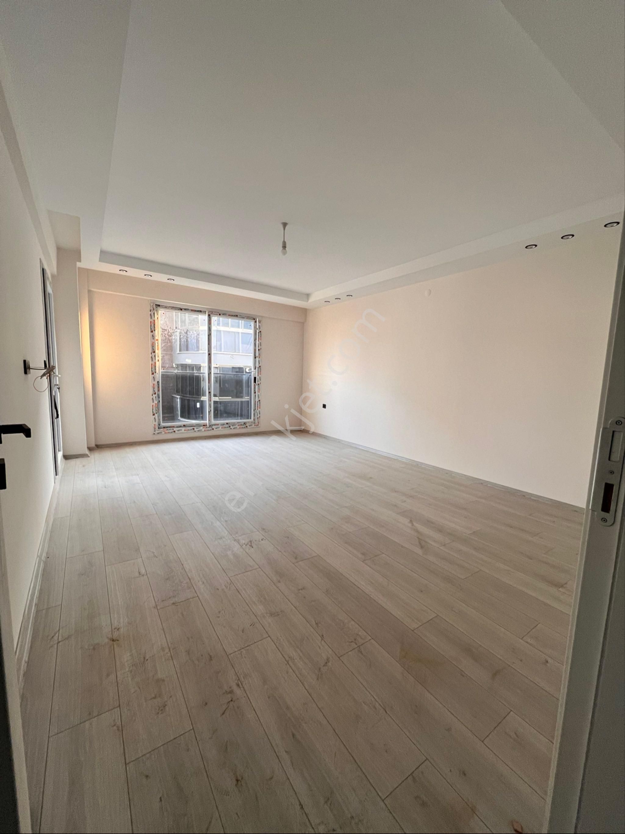 Çarşıda Sıfır Satılık Daire - Görsel 2