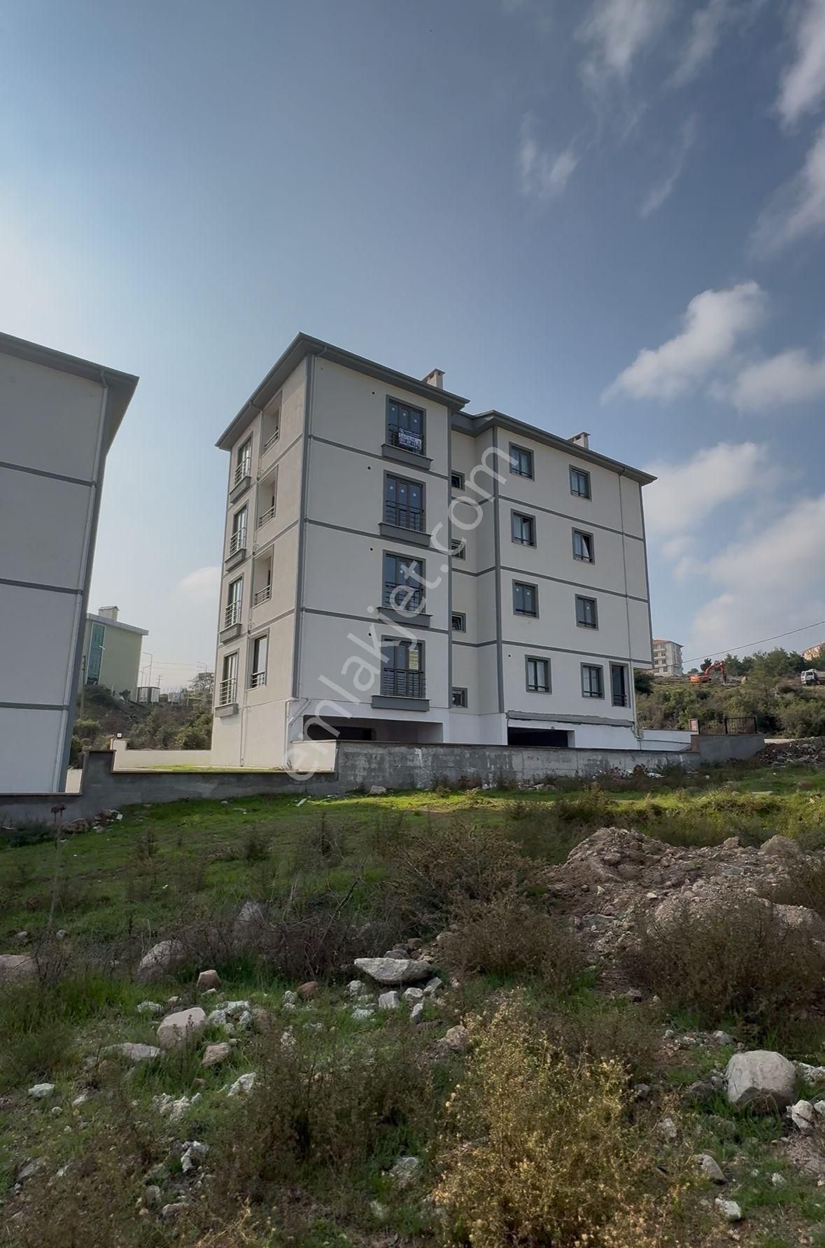 Ayvacık Çanakkalede Yeşillikler İçinde 1+1 Şirin Daire