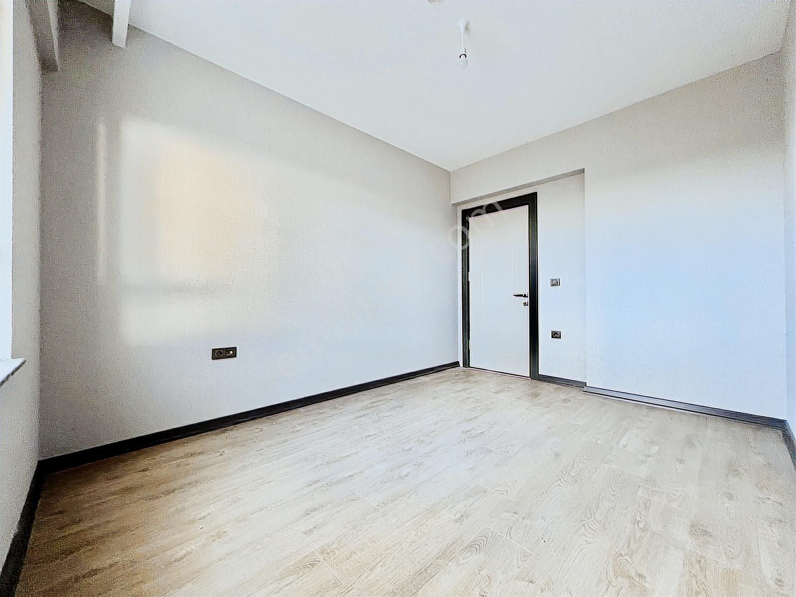 Panoramik Manzaralı Lüx Tasarım K.oto Sıfır Bina 4+1 Daire - Görsel 32